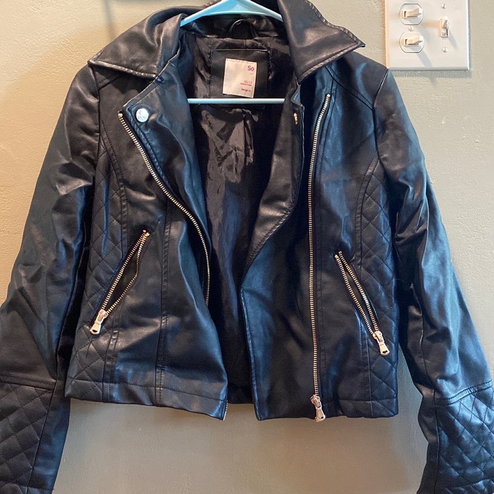 Black SO leather jacket with pockets girls size 10/12